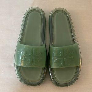 Like new Tory Burch slides